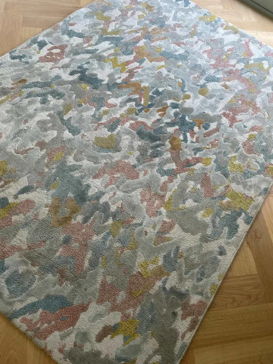Living Room Rug - Image 2