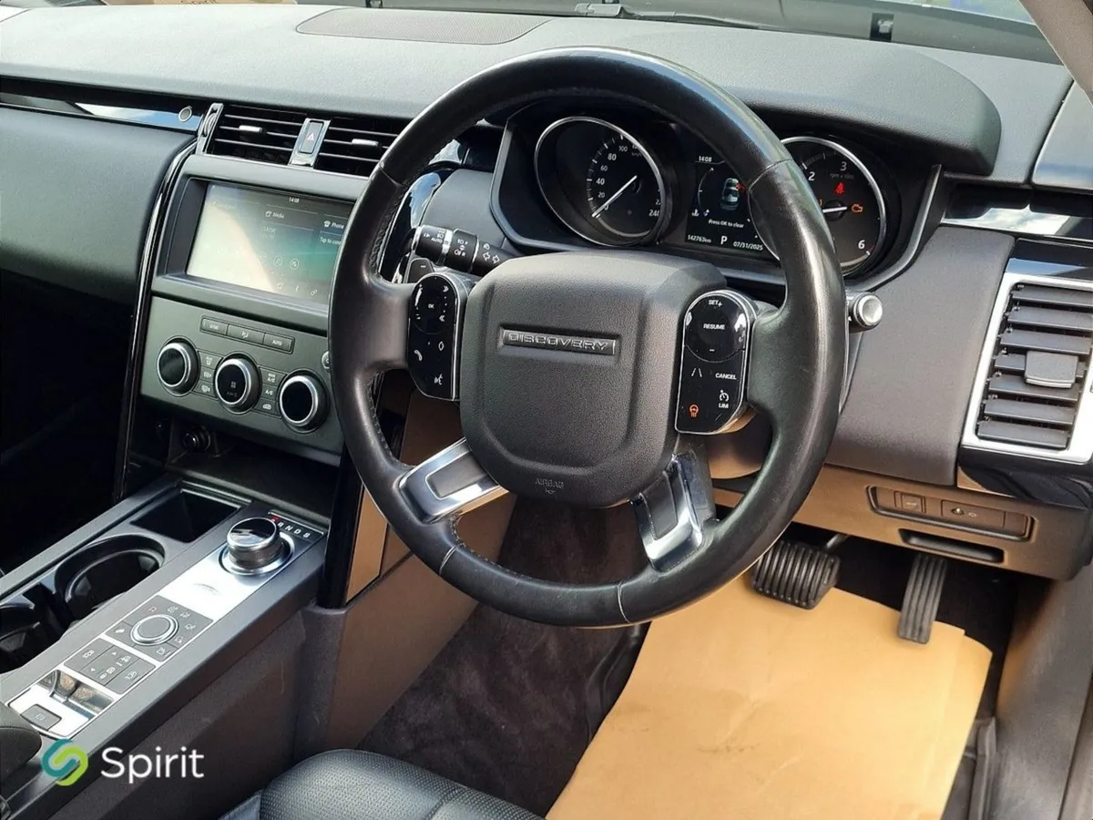 Land Rover Discovery 3.0 Sdv6 SE COM - Image 4