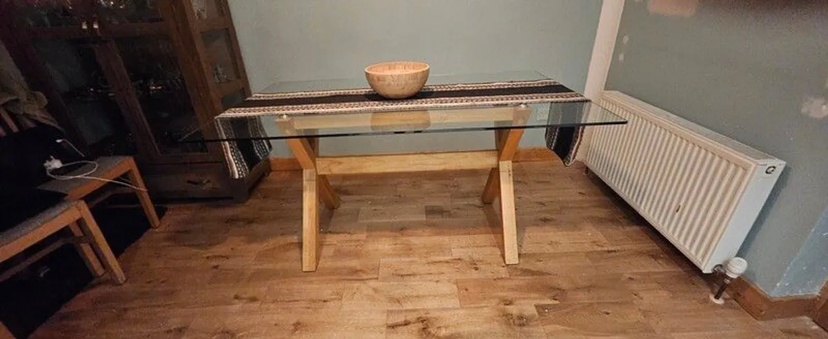 Oak and glass Dinning table - Image 1