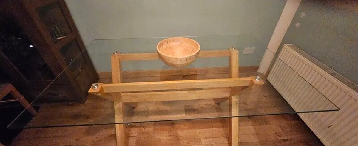 Oak and glass Dinning table - Image 4
