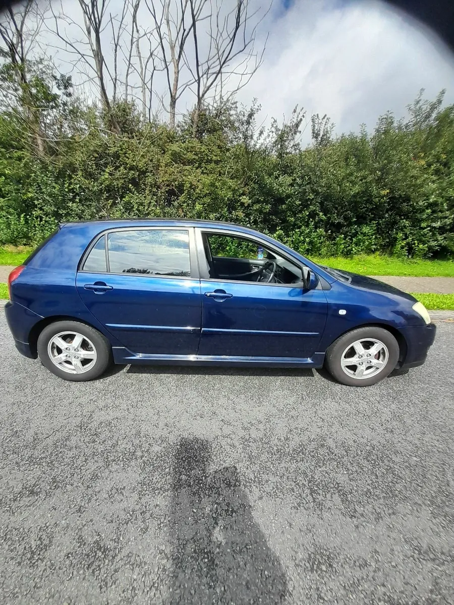 Toyota Corolla 2005 - Image 1