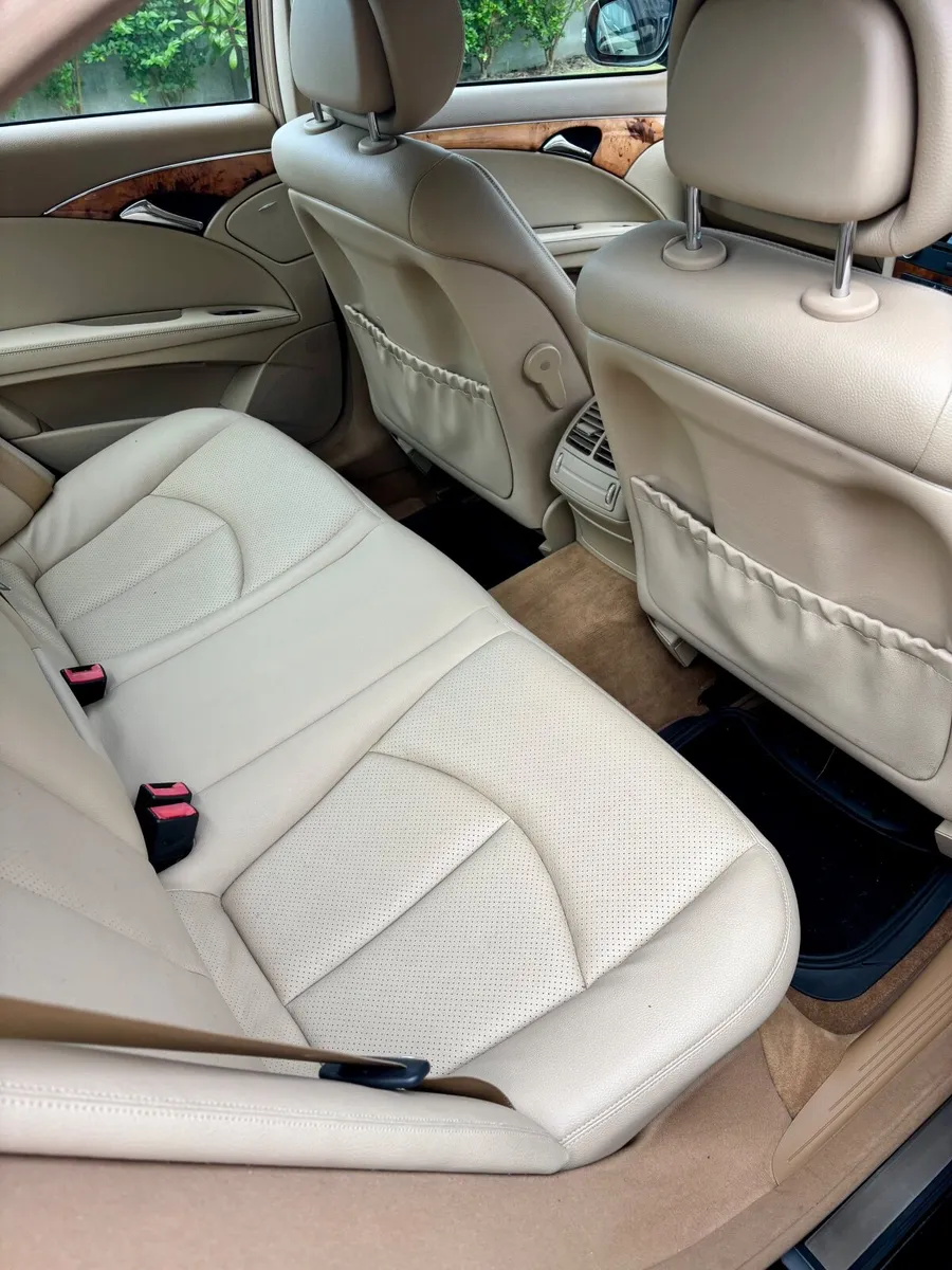 Mercedes-Benz E-Class 2007 - Image 3