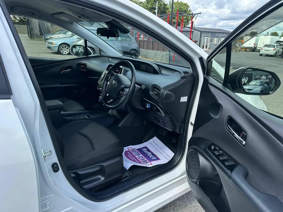 New Arrival 2022 prius - Image 3
