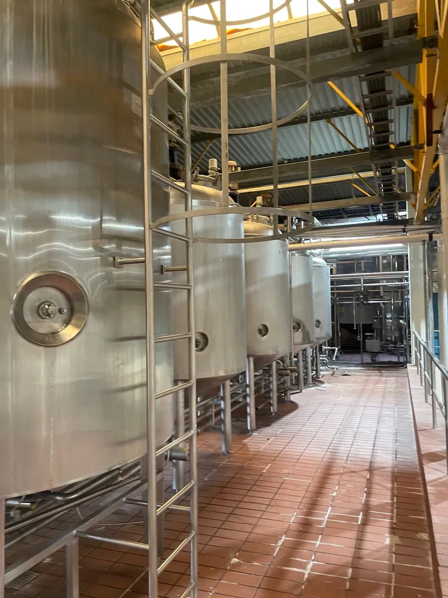 Stainless steel tanks - Image 2