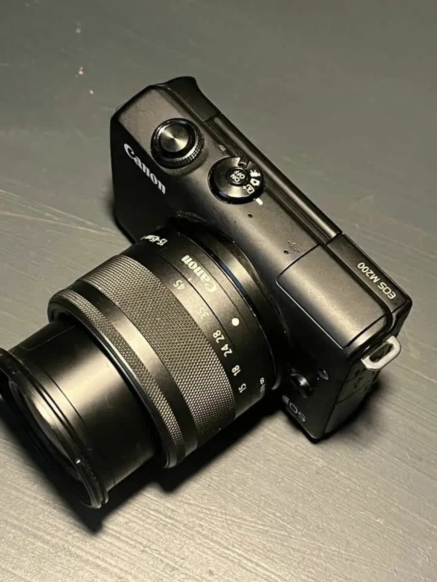 Canon EOS M200 Mirrorless 4K digital Camera - Image 3