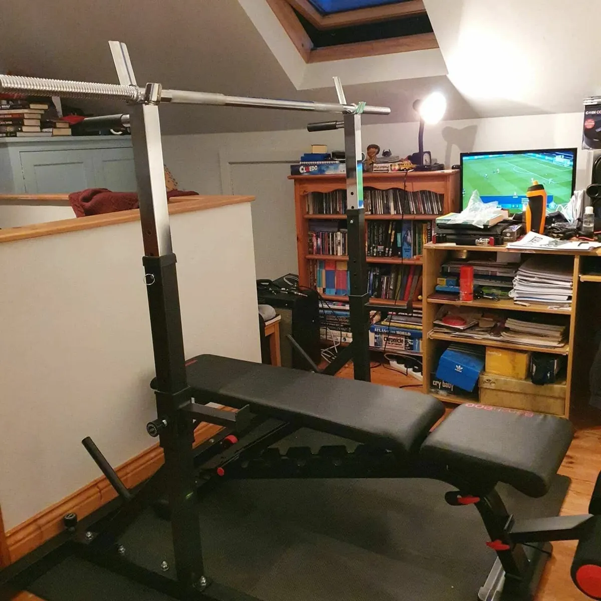 Home gym equipment. - Image 1