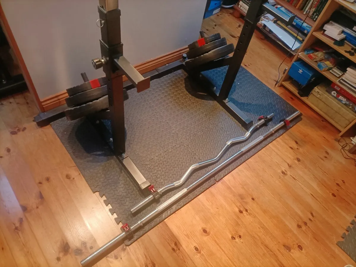 Home gym equipment. - Image 3