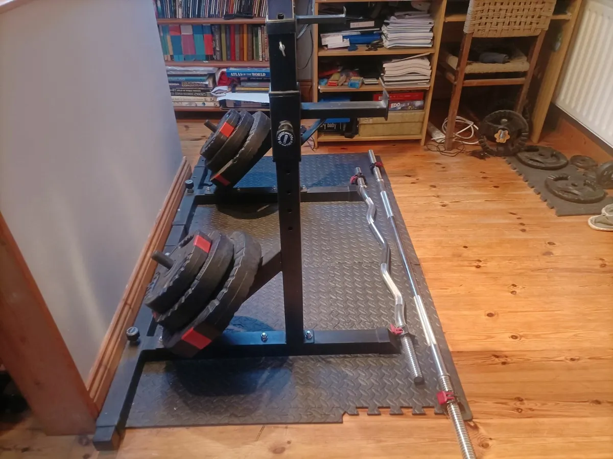 Home gym equipment. - Image 4