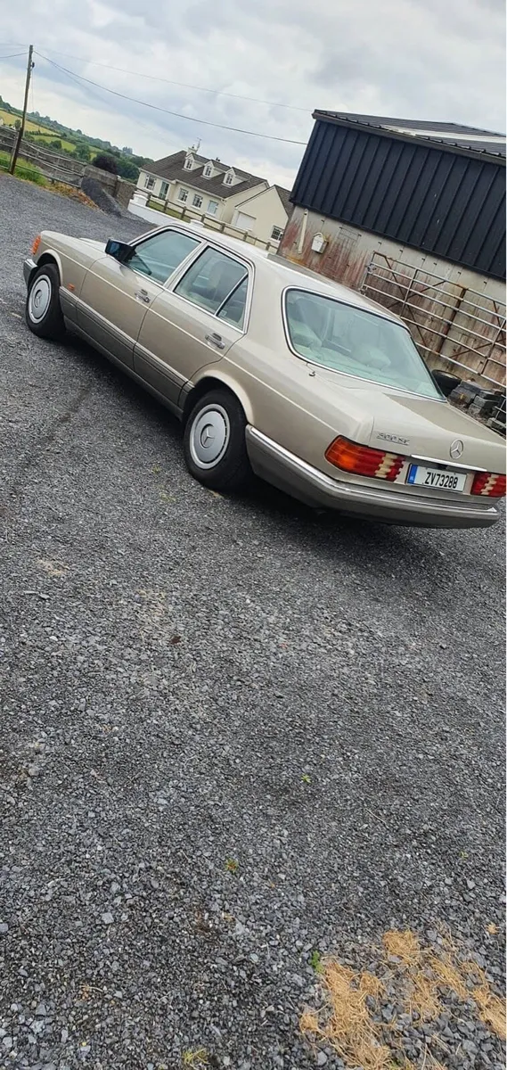 Mercedes Benz 300SE 1989 - Image 4
