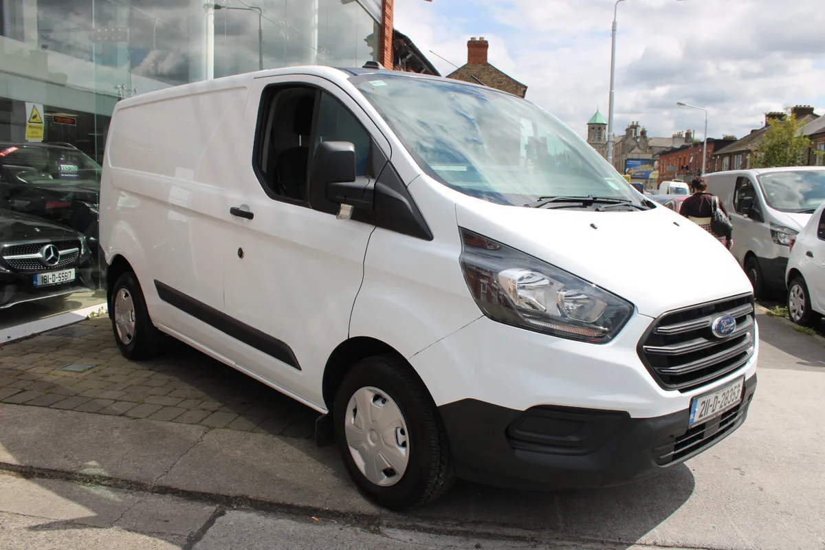 Ford Transit 2.0 SWB 2021 - Image 2
