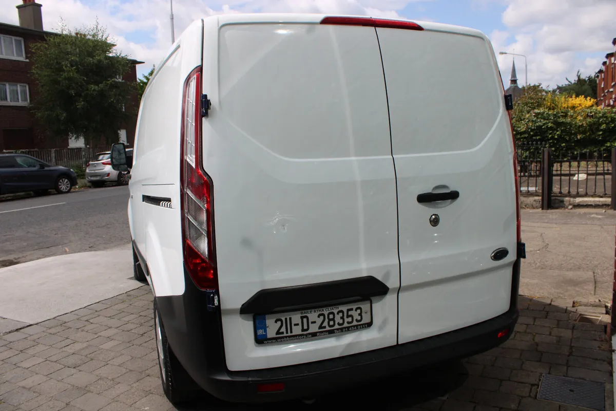 Ford Transit 2.0 SWB 2021 - Image 4