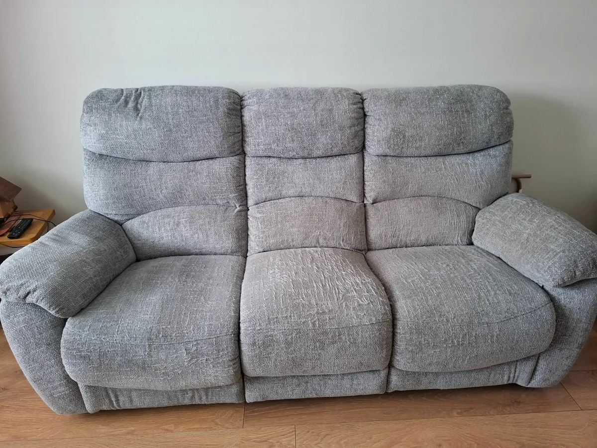 Electric reclining sofas - Image 3