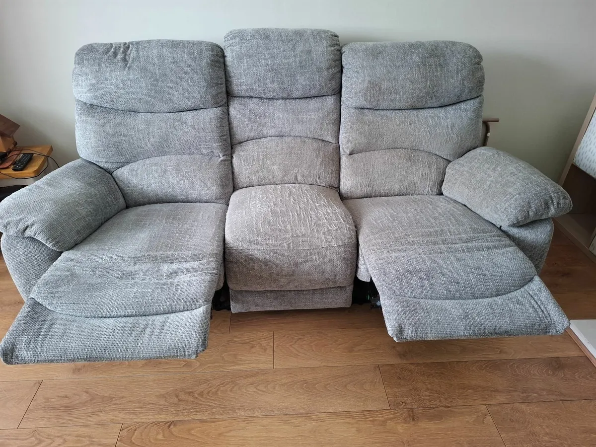 Electric reclining sofas - Image 4
