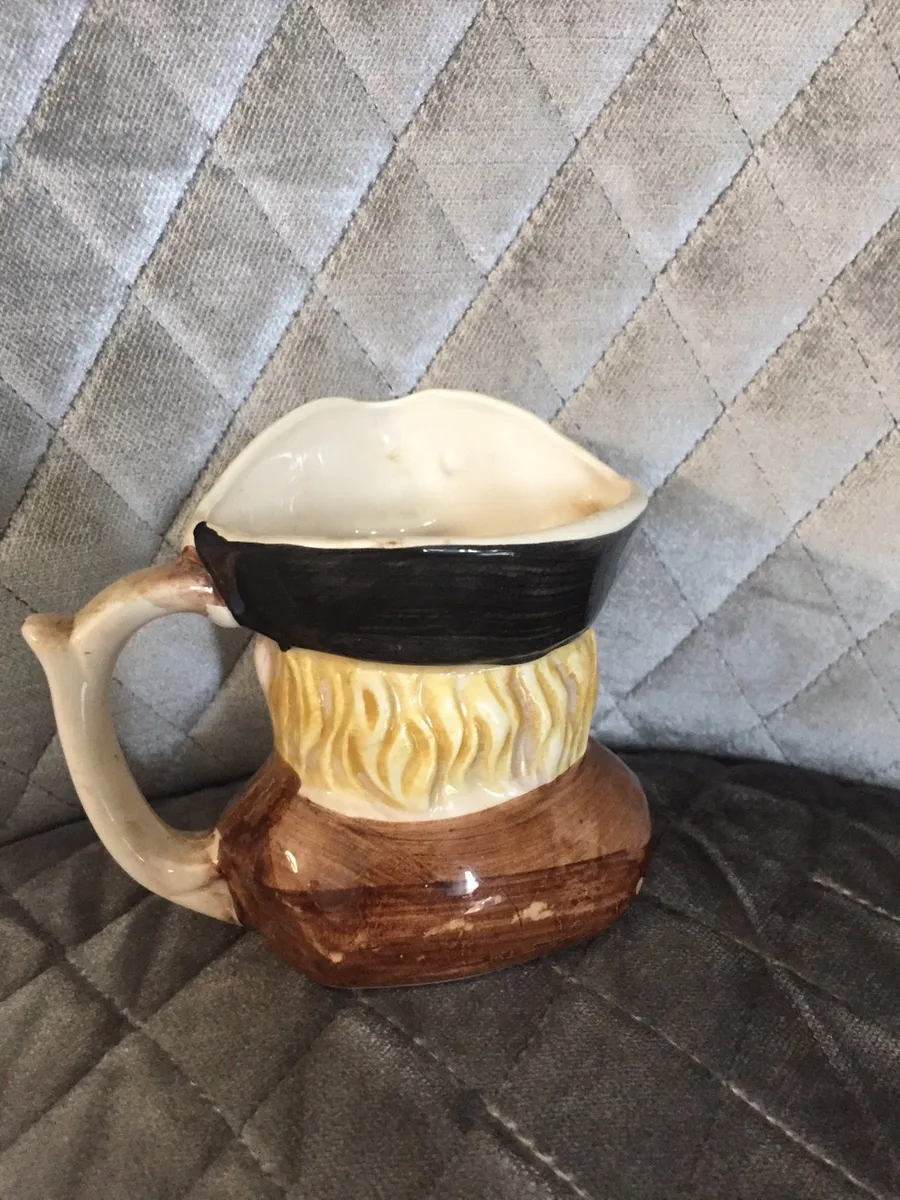 2 small Toby jugs - Image 3