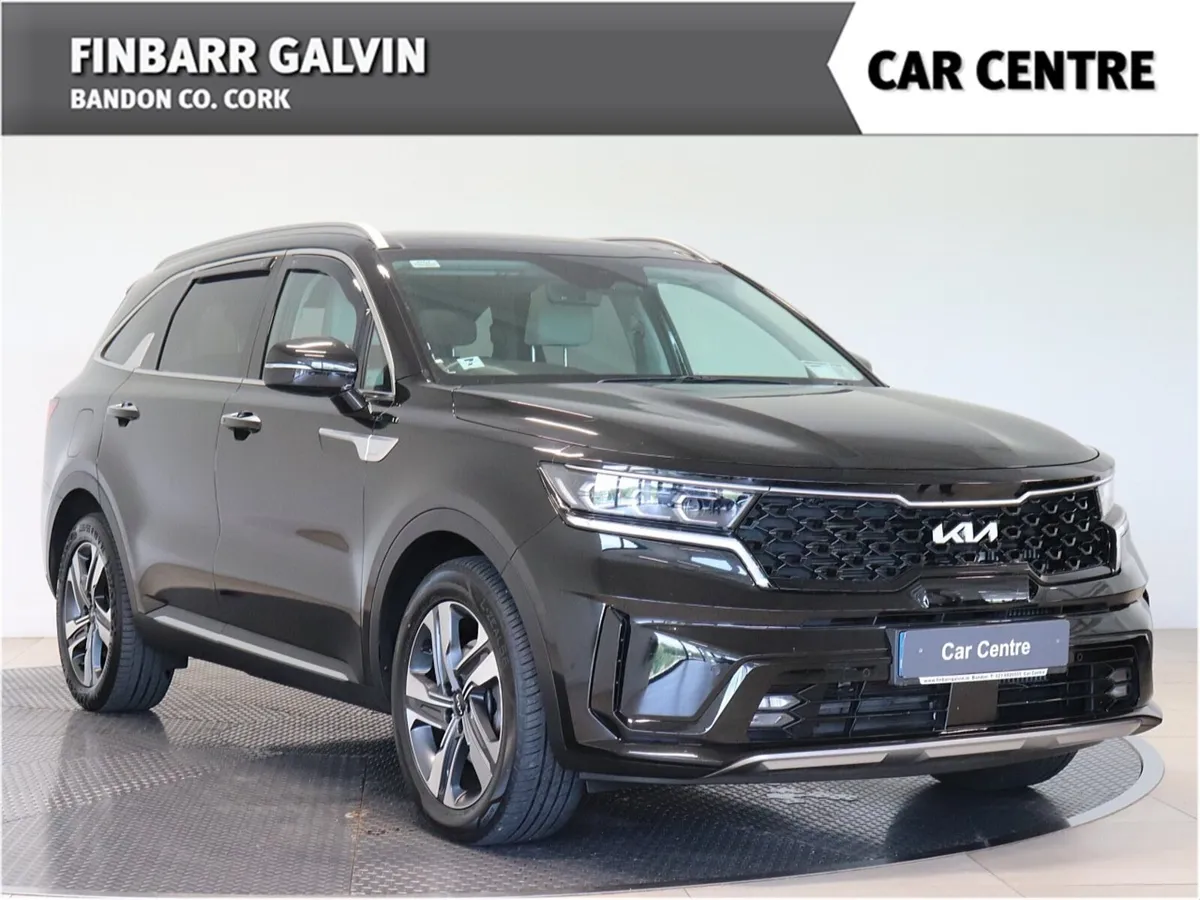 Kia Sorento k3 4x4 PLUG IN PETROL AUTO - Image 1