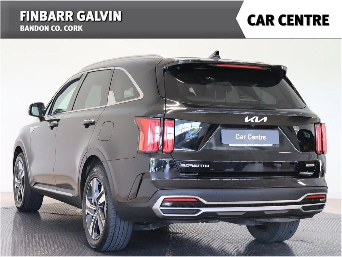 Kia Sorento k3 4x4 PLUG IN PETROL AUTO - Image 3