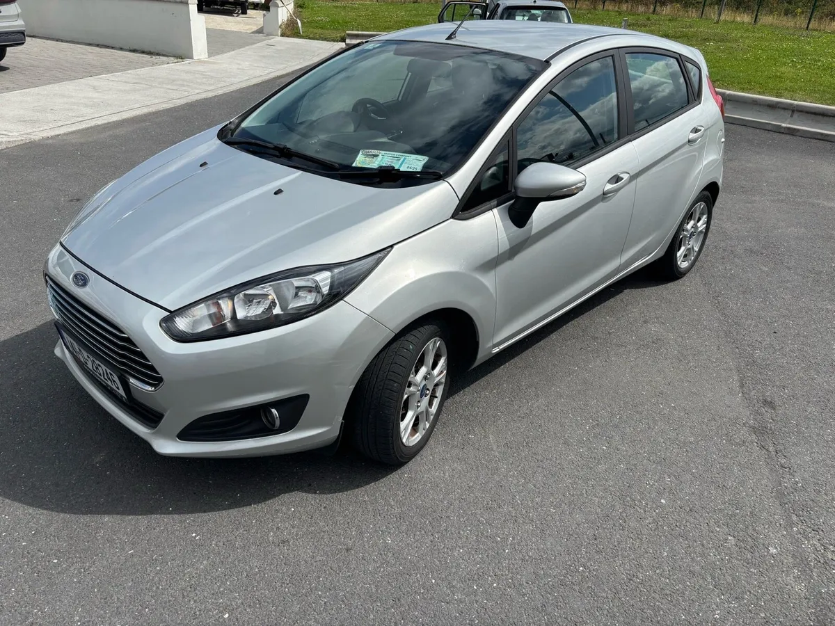 2014 Ford fiesta 1.2 petrol - Image 2