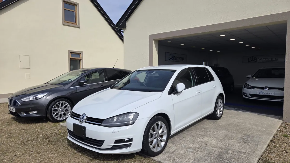 Choice of 2 Volkswagen Golf Highlines in stock - Image 2