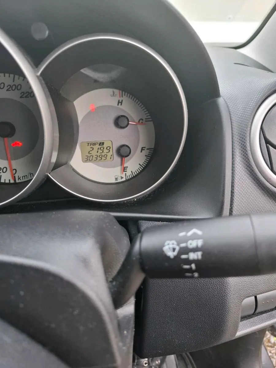 Mazda 3 2007 - Image 2