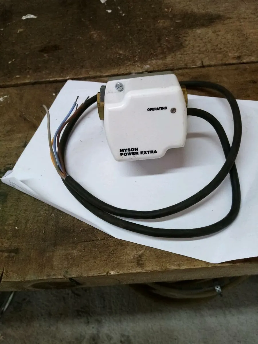 Myson motorised valve and fittings. - Image 1