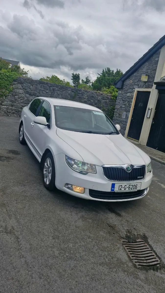 2012 skoda superb - Image 2