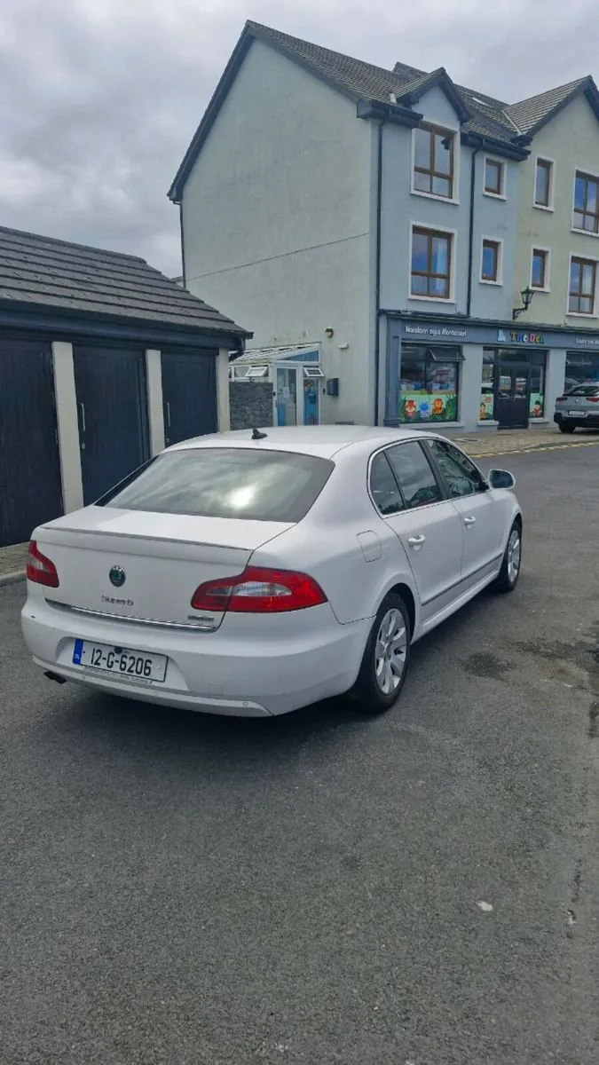 2012 skoda superb - Image 4