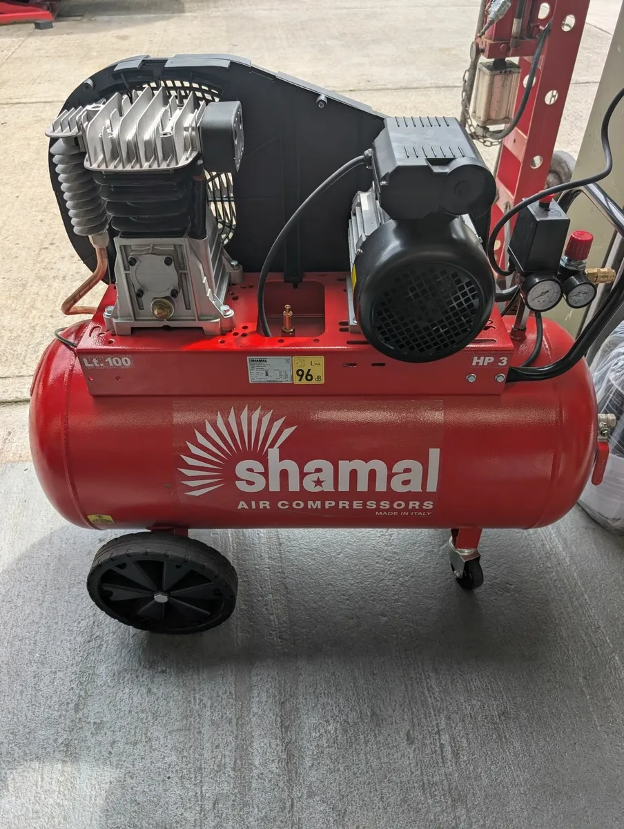 Air compressor - Image 1