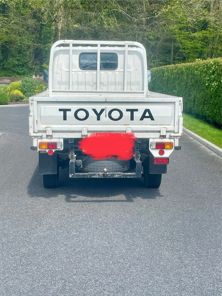 Toyota Dyna  Tipper - Image 3