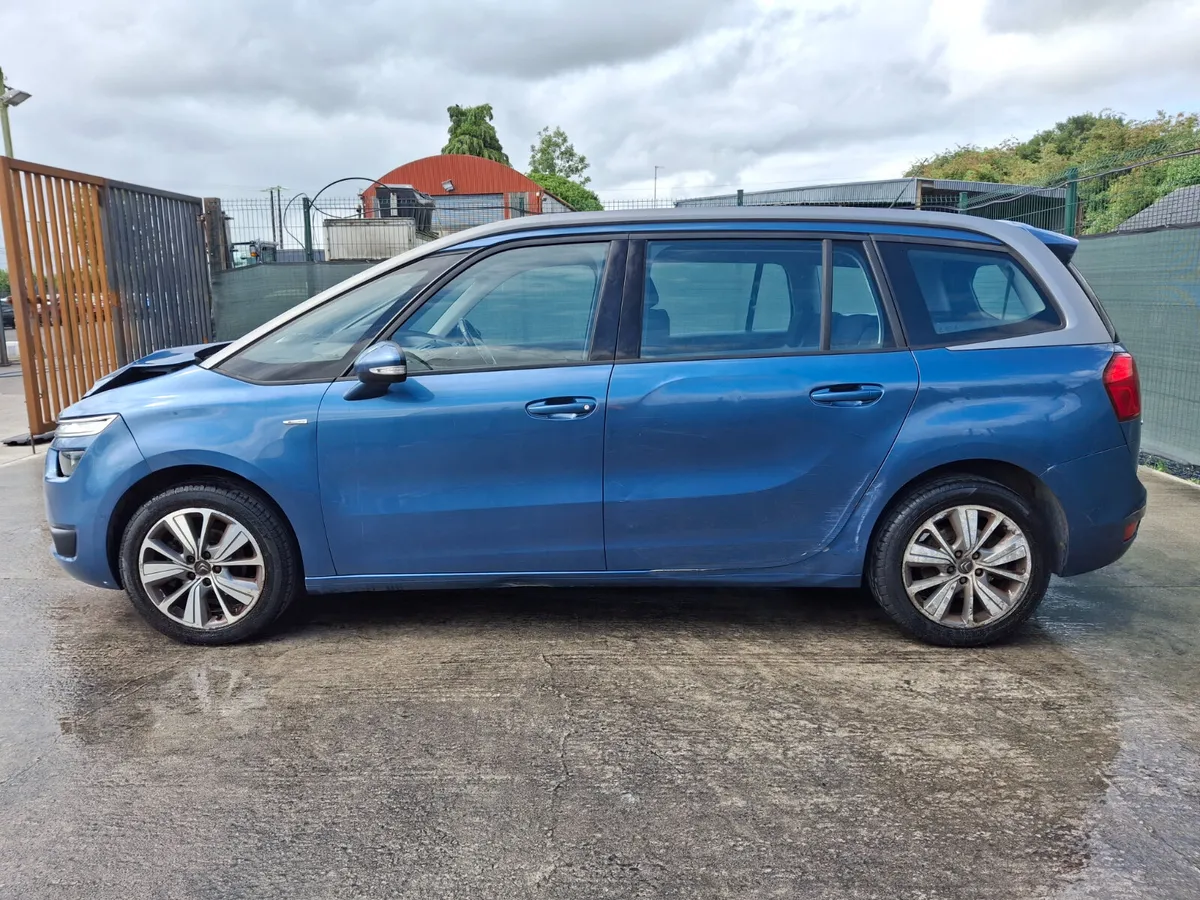 162 Citroën C4 Grand Picasso 7 seater - Image 3