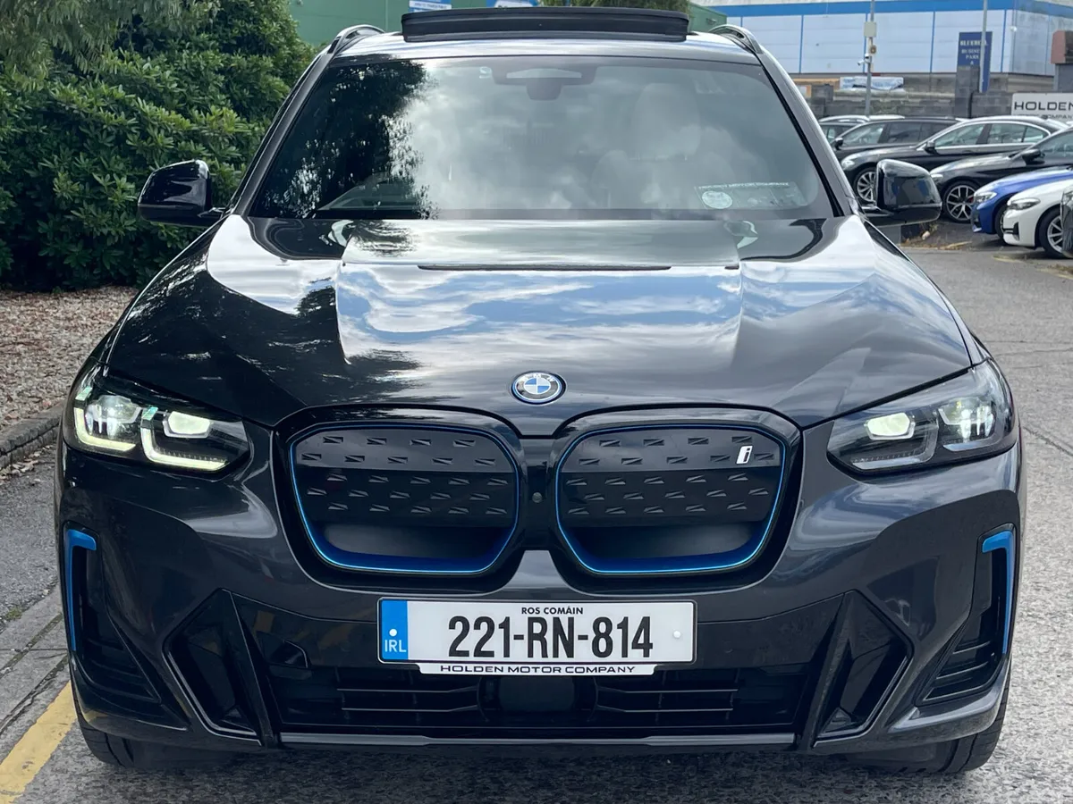 BMW iX3 2022 - Image 4