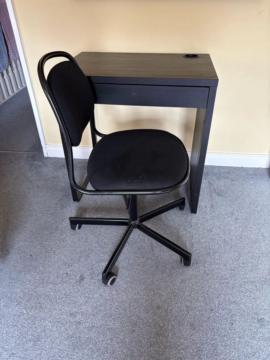 Office desk and chair - Image 2