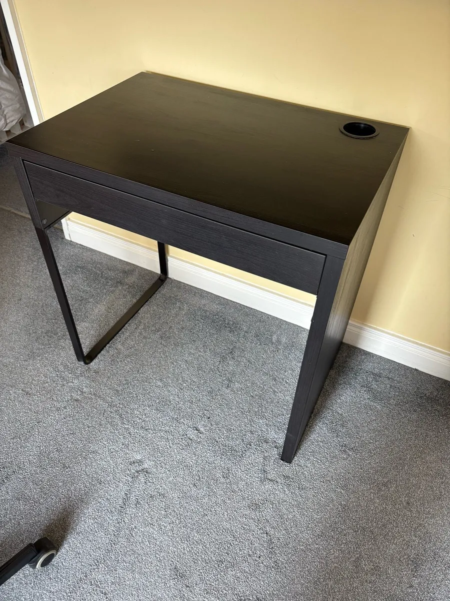 Office desk and chair - Image 4