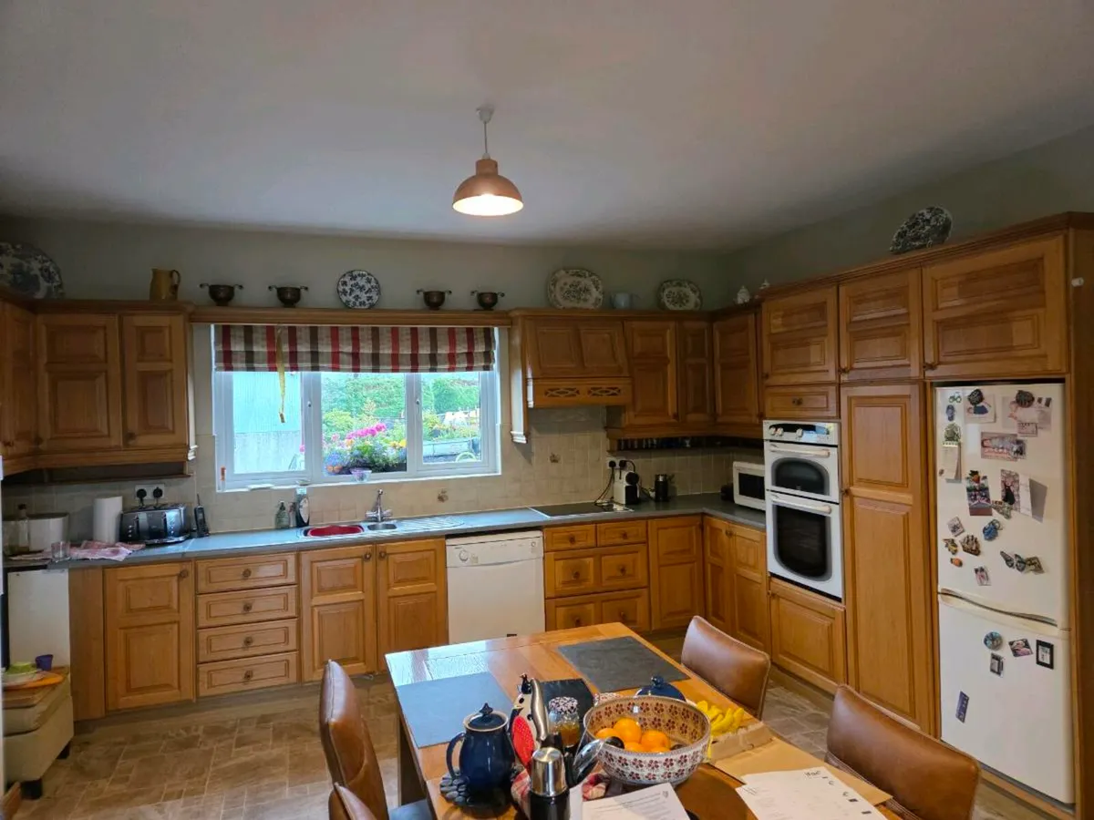 Oak kitchen - Image 2