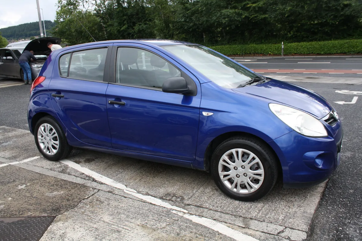 2010 Hyundai i20 Classic 5-dr Petrol 1.2L - Image 3