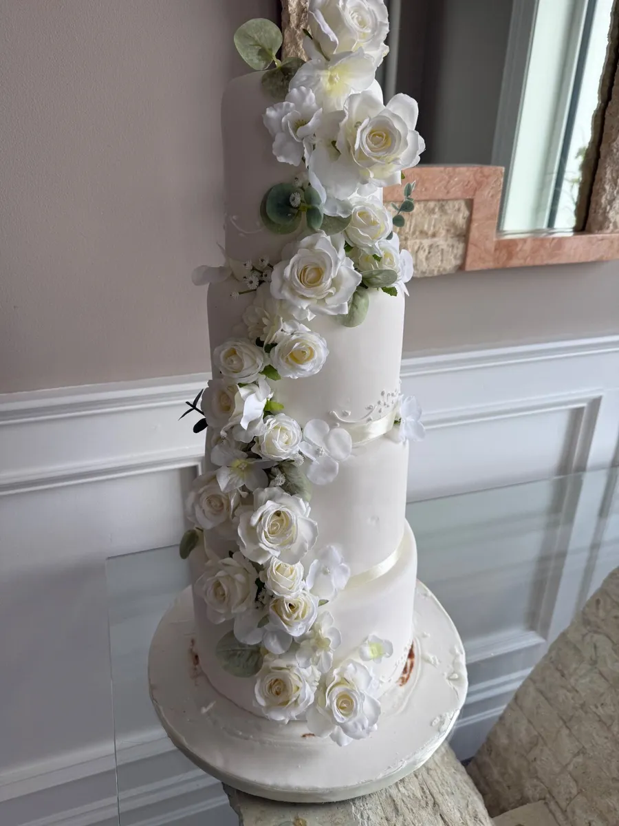 Fake 4 tier Wedding Cake - Image 1