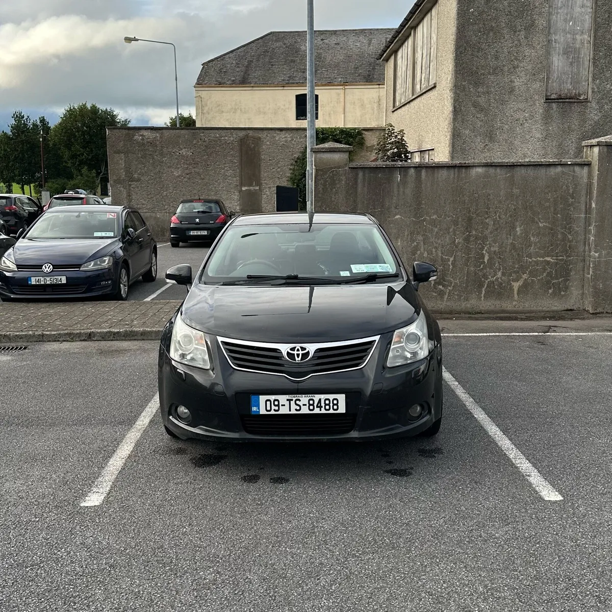 Black Toyota Avensis 2.2 Diesel - Image 3