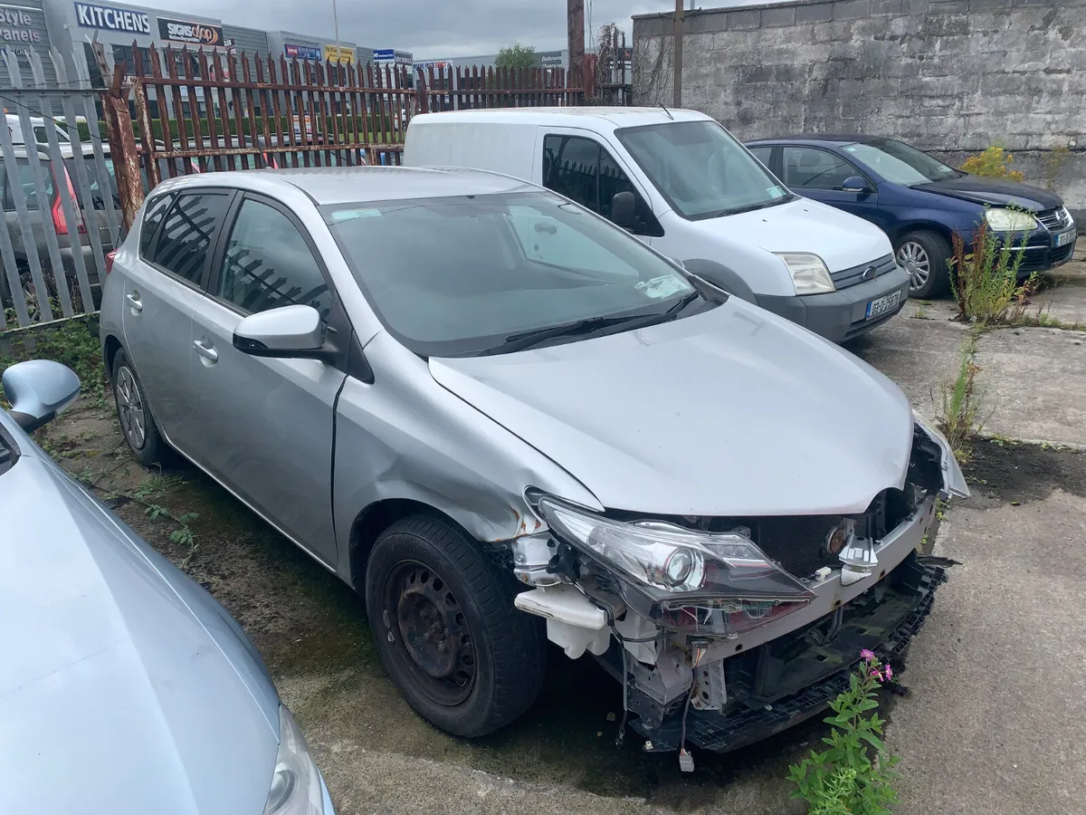 2015 TOYOTA AURIS VAN DIESEL - Image 4