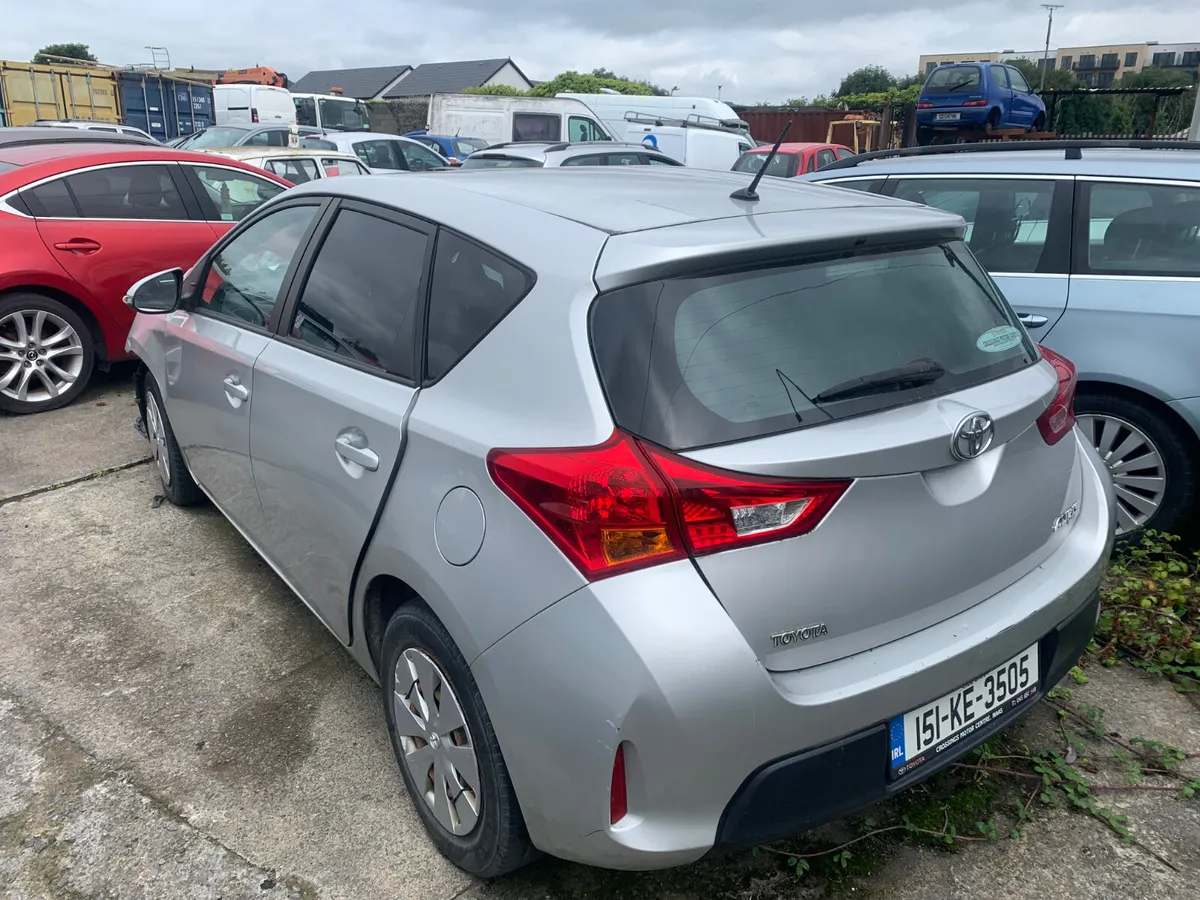 2015 TOYOTA AURIS VAN DIESEL - Image 3