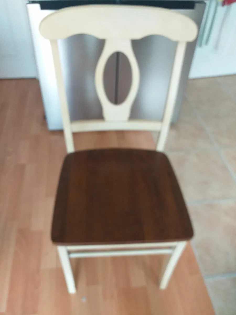 Kitchen dining table and 6 chairs - Image 2