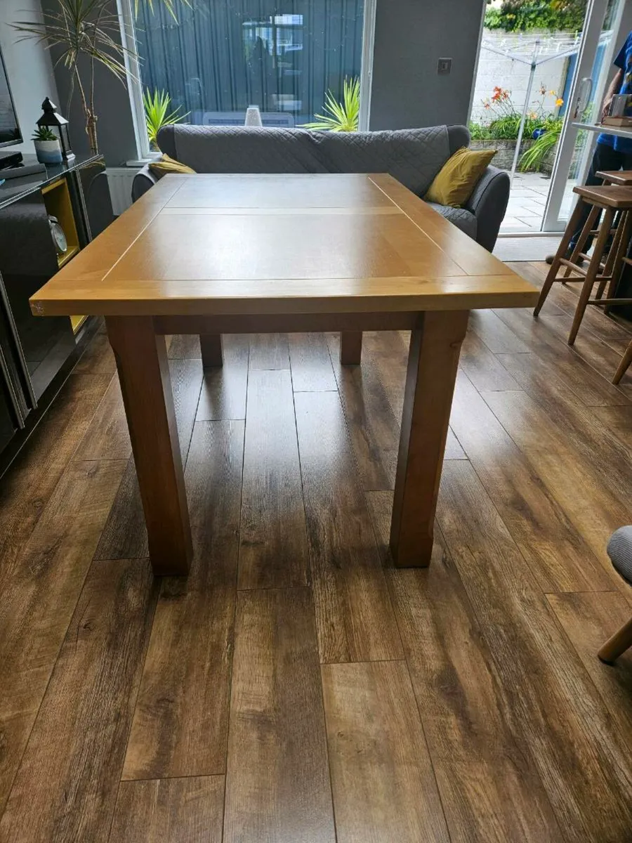 Dining table & 6 chairs - Image 2