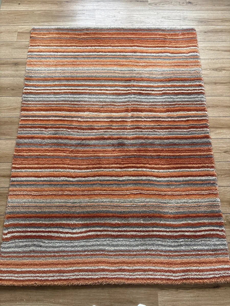 100% Wool Rug - Image 1