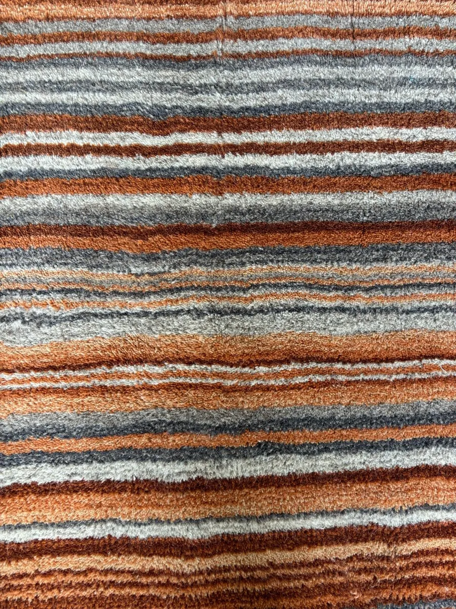 100% Wool Rug - Image 2