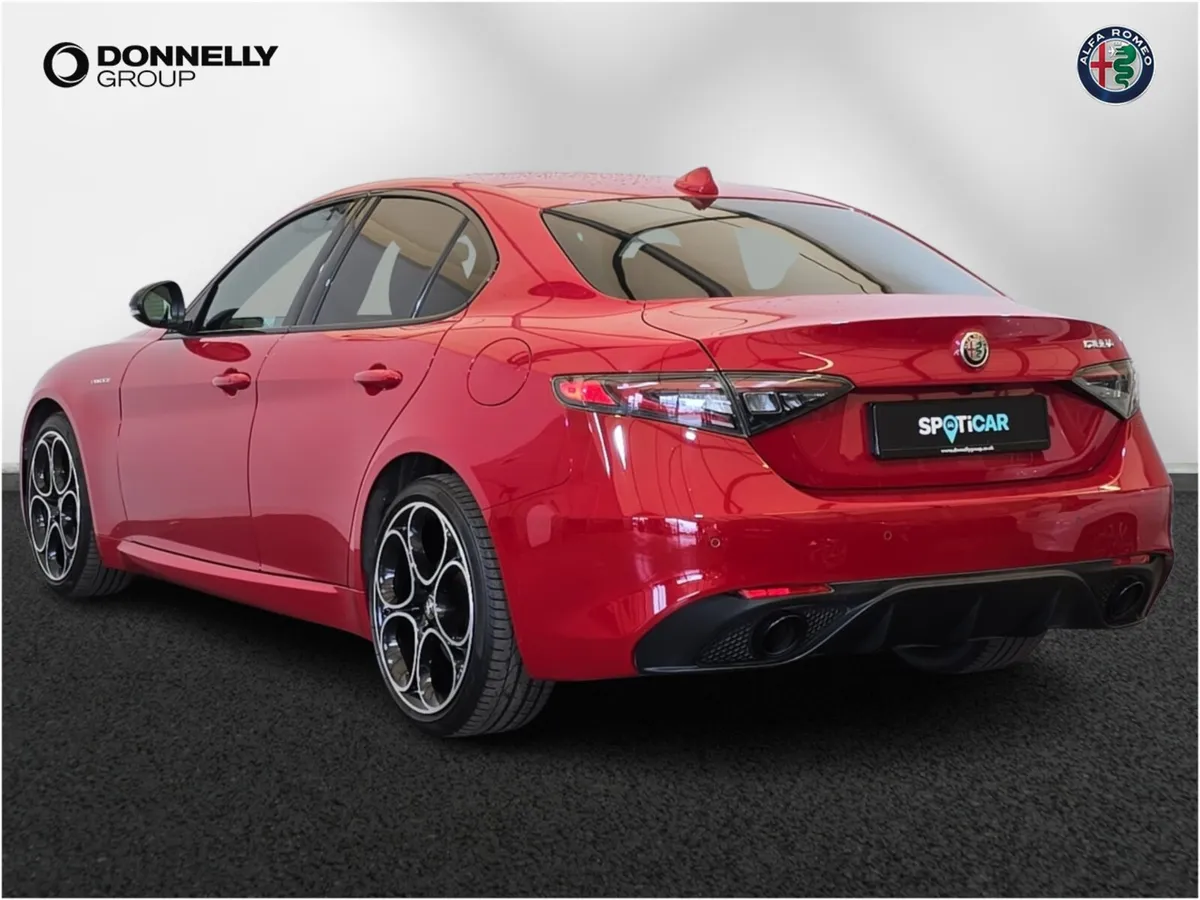 Alfa Romeo Giulia Saloon Veloce - Image 2