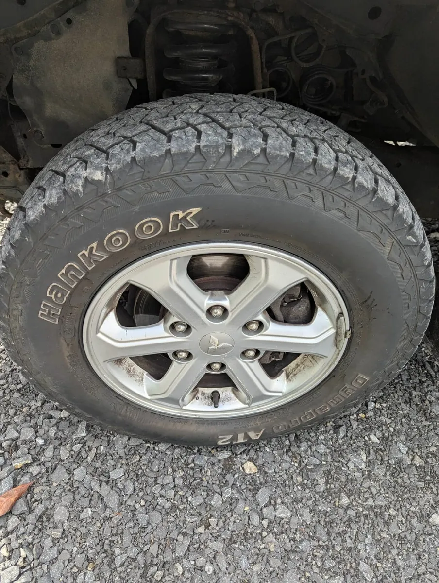 Mitsubishi L200 2017 - Image 2