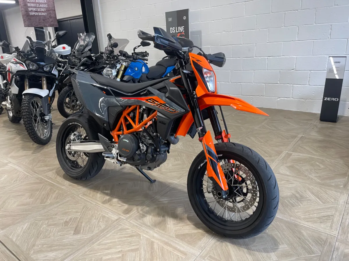 KTM 690 SMC R 2022 Only 1,900km! - Image 2