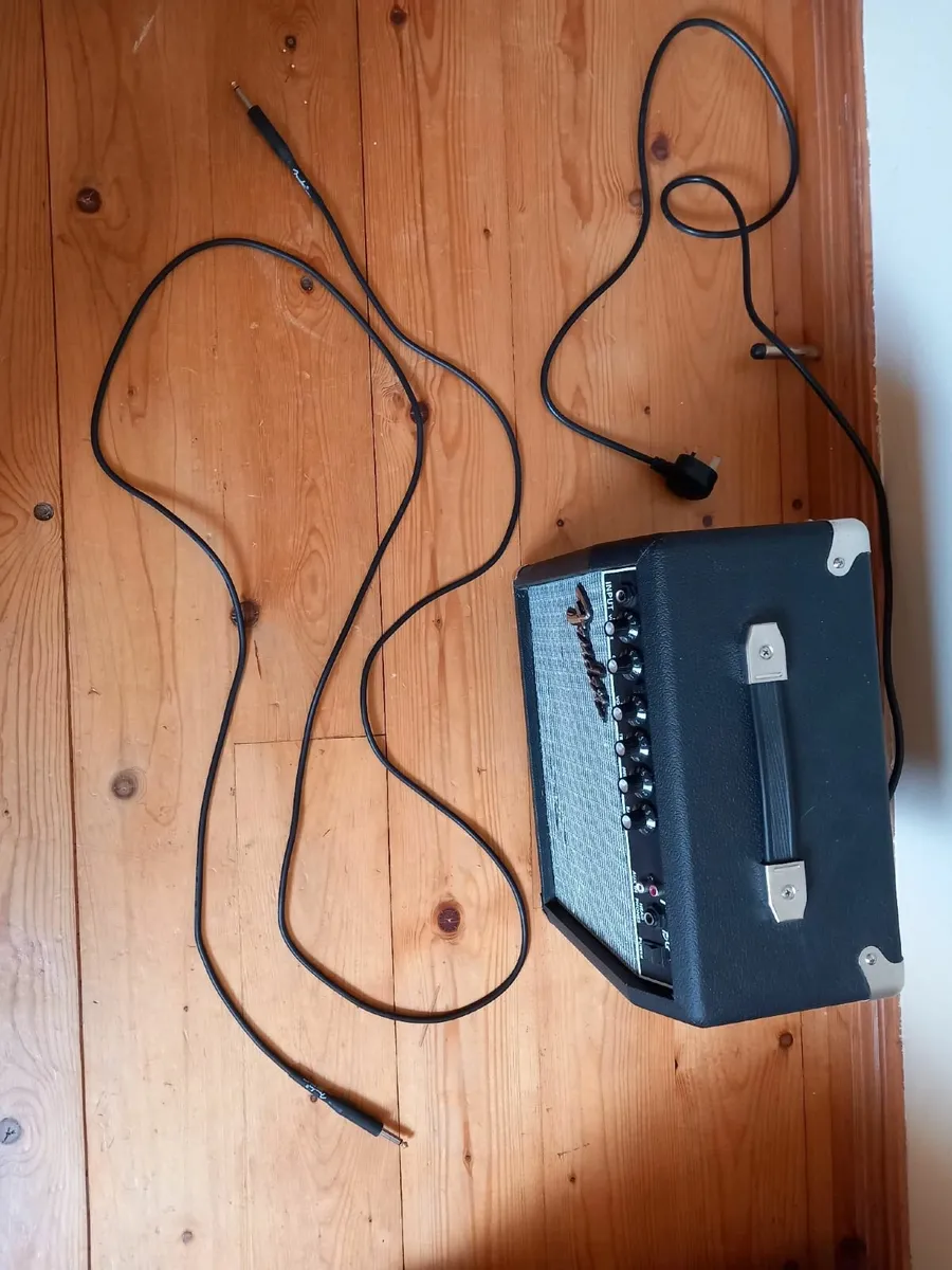 Electric Guitar - Image 2