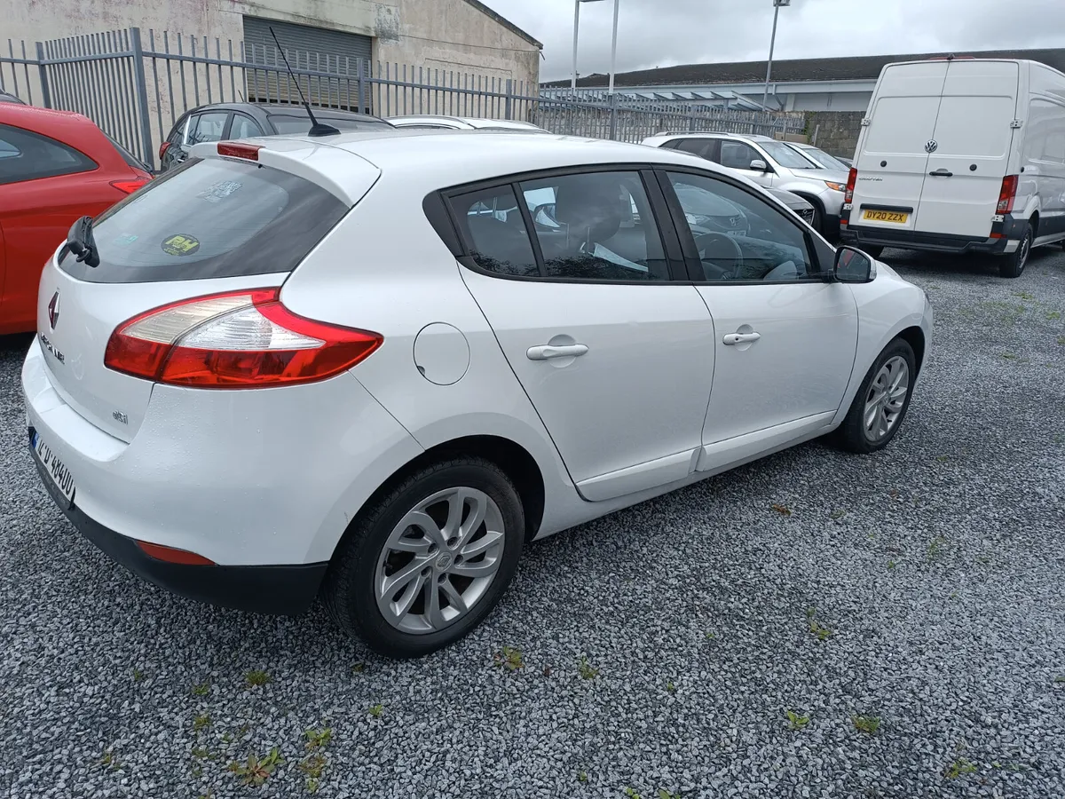 2012 Renault Megane 1.5 DCI dynamique - Image 4