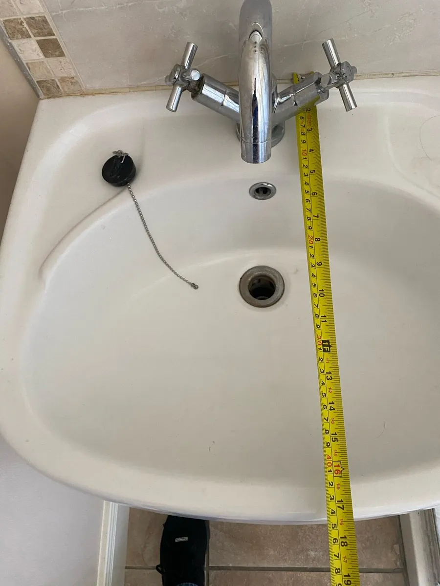 Pedestal sink - Image 3