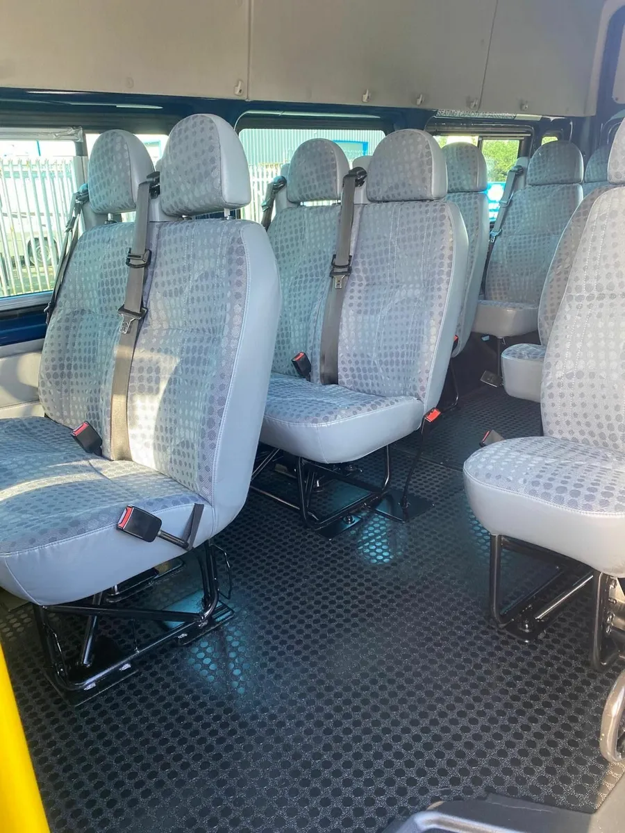 Ford Transit 2009 - Image 2