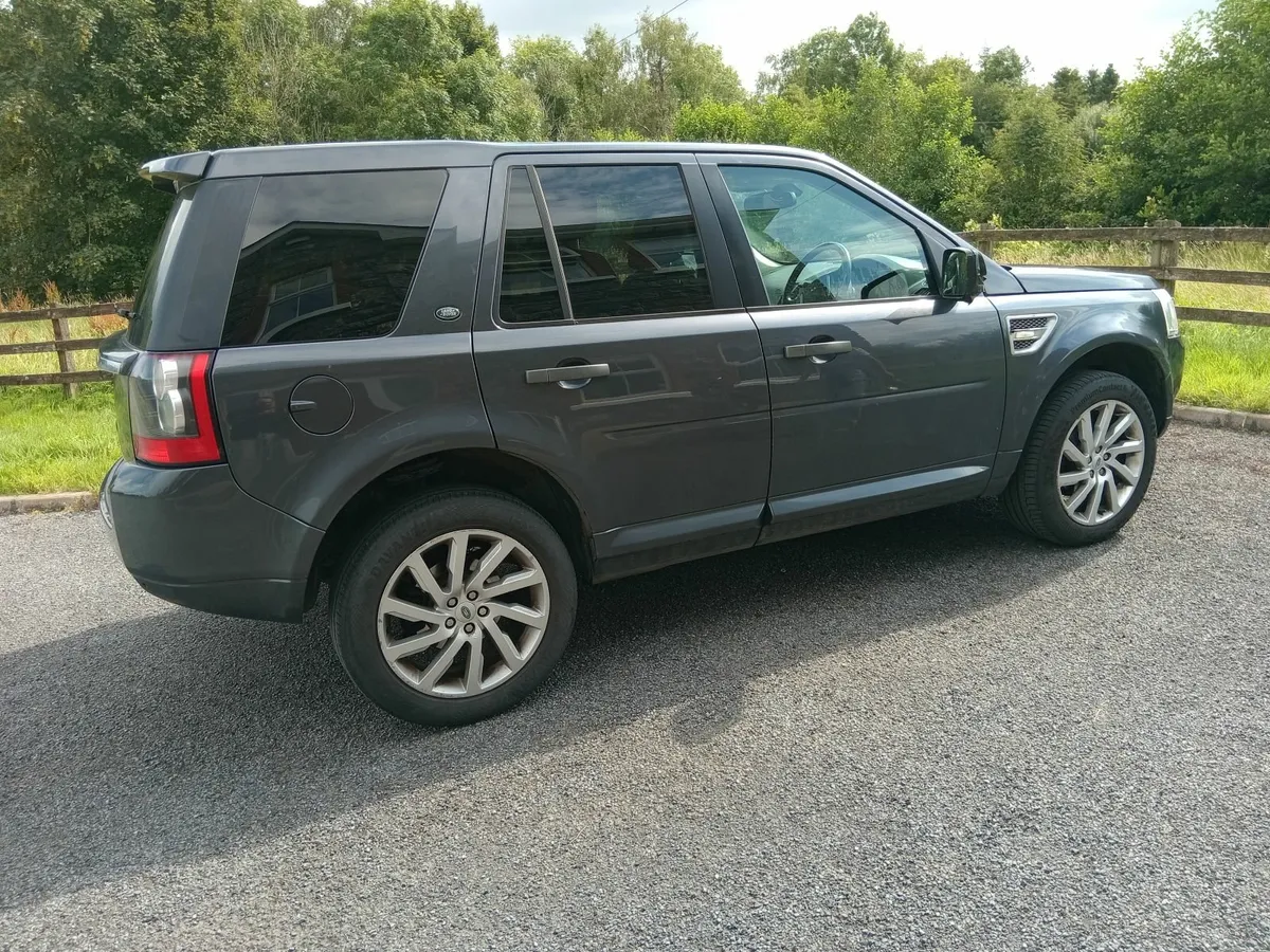 Car - Image 3